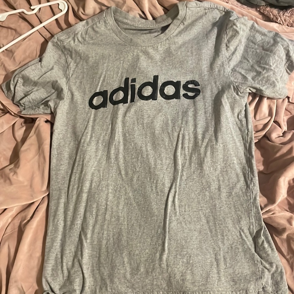 Adidas grey t-shirt. A staple, you know you want it. ;))